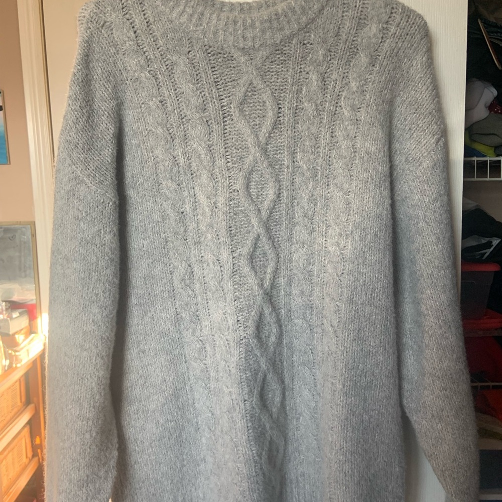 H&M Gray Crew Neck Cable Knit Sweater